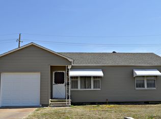 121 East St, Elgin, OK 73538