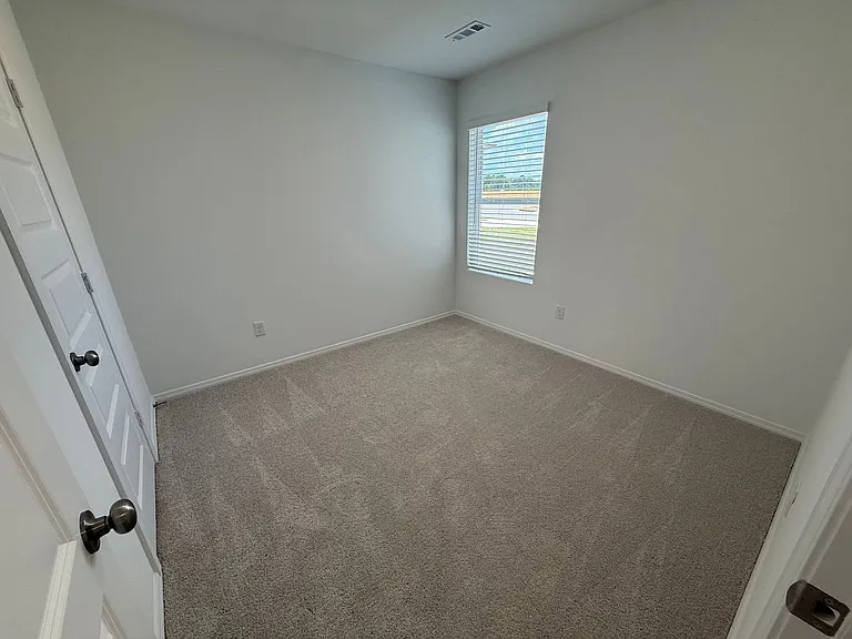 1028 Raven Walk Dr — Photo 7
