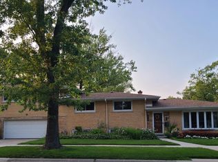 601 Lacrosse Ave, Wilmette, IL