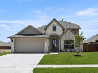 2713 Richard St, Burleson, TX 76028