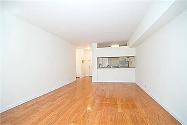 Rented by Sumitomo Real Estate Sales | media 29