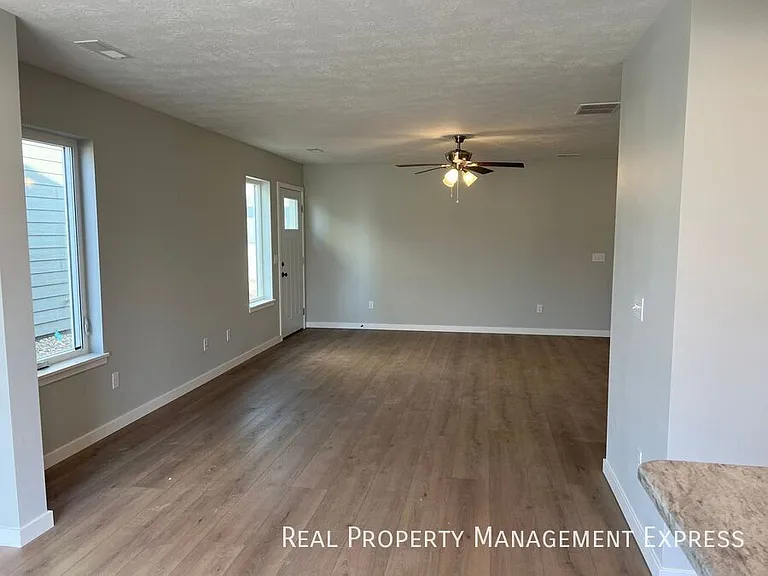 9666 W Tunis Dr — Photo 24