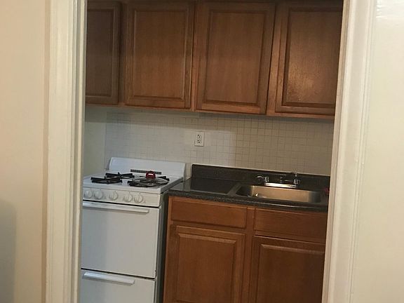 5th image of 1420 Noble Ave #3