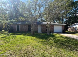 2425 Academy Dr, Gautier, MS 39553