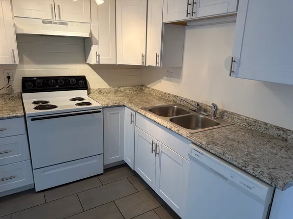 8126 E Broadway Blvd, Tucson, AZ 85710