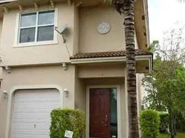 8305 W Sample Rd APT 4, Pompano Beach, FL 33065