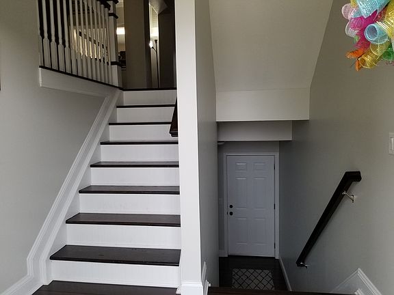 3rd image of 2706 Gardenia Ave APT 5