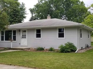 816 John St, Menasha, WI 54952