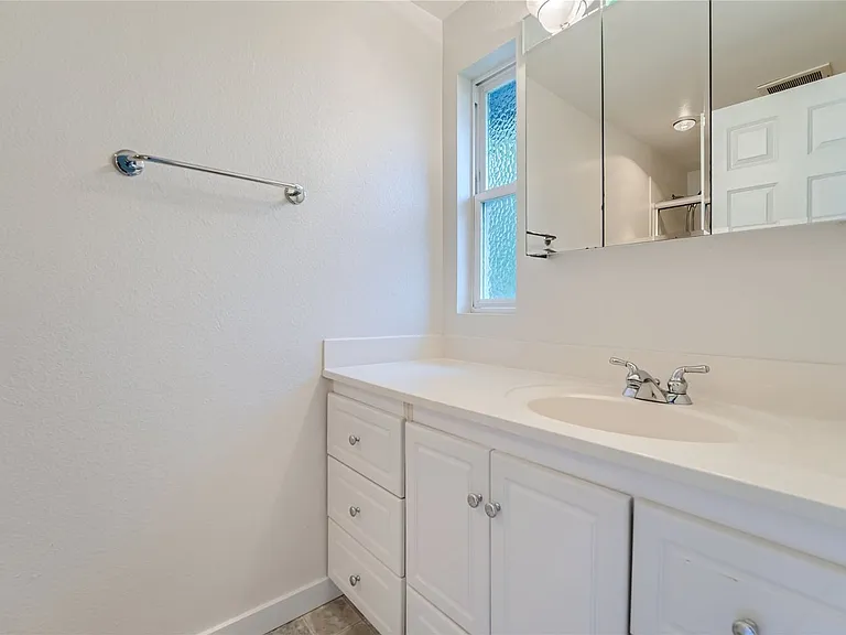 17308 NE 13th Pl — Photo 16