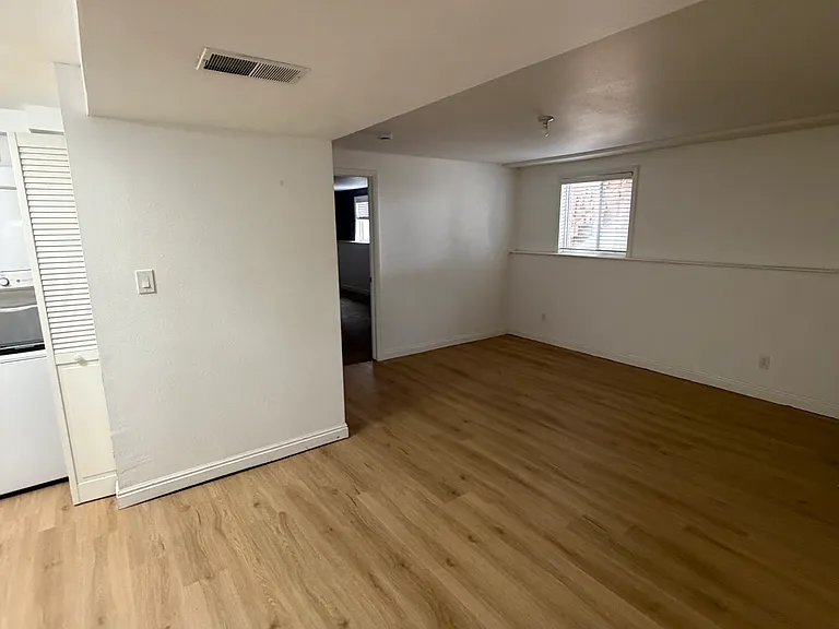 755 Gardenia St #B — Photo 2