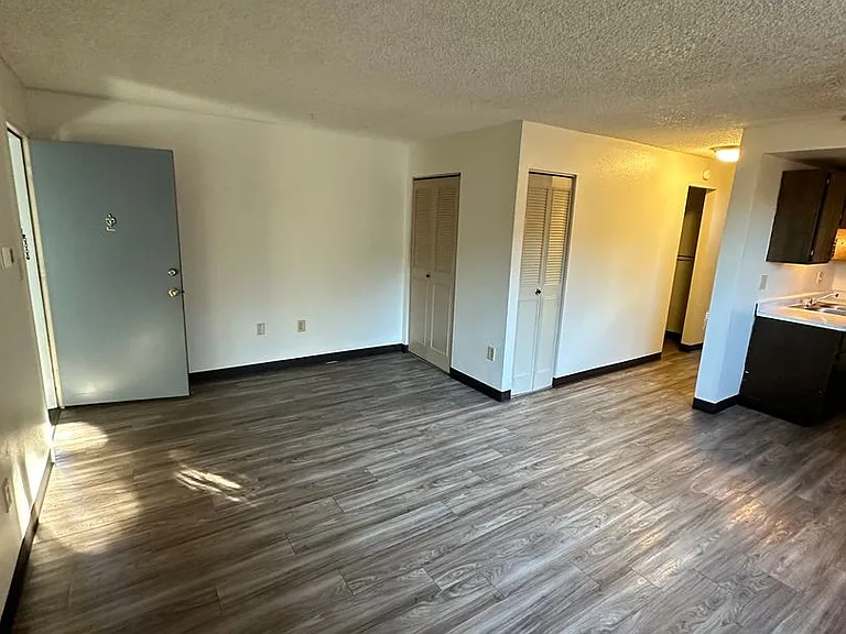 BR2215 — Photo 14