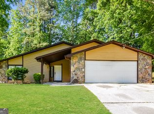 6960 Hania Dr, Fairburn, GA 30213