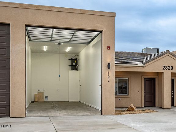2nd image of 2820 Palisades Dr #102