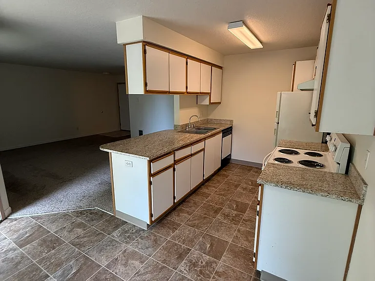 Autumn Park Apartments — Photo 6