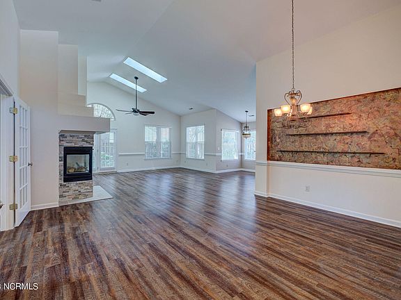 5th image of 4902 Vintner Court