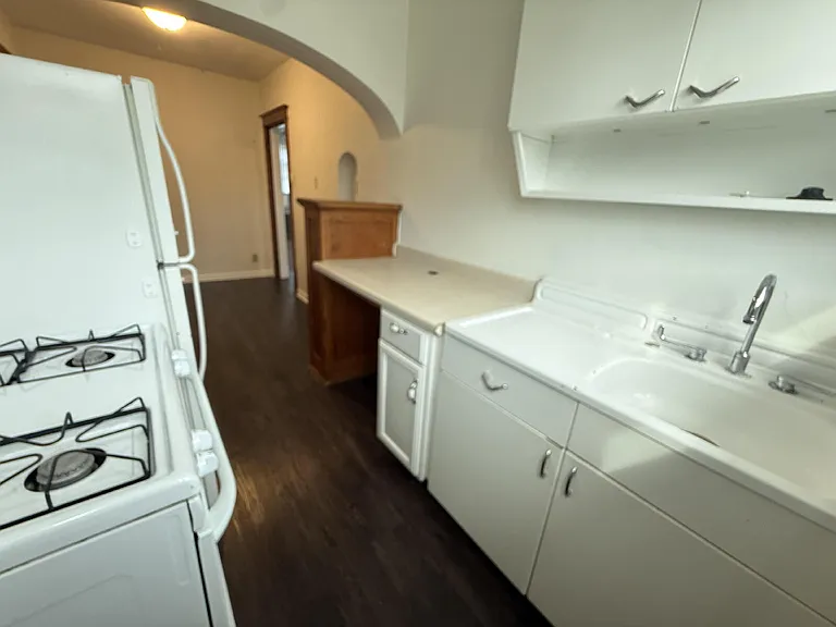 3954 Dover Pl #2E — Photo 11
