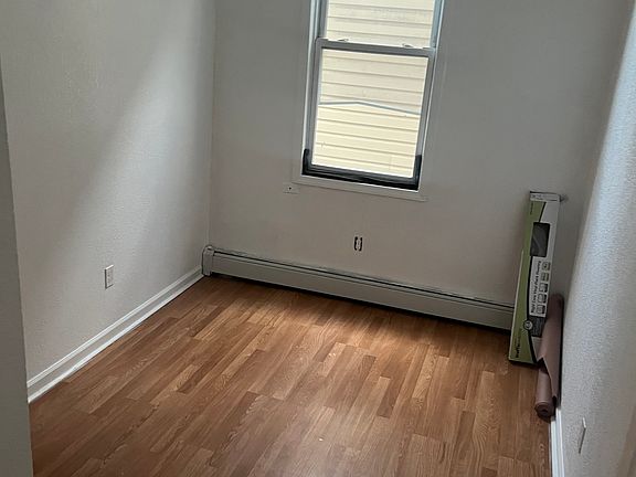3rd image of 41 Chester Ave Floor 2