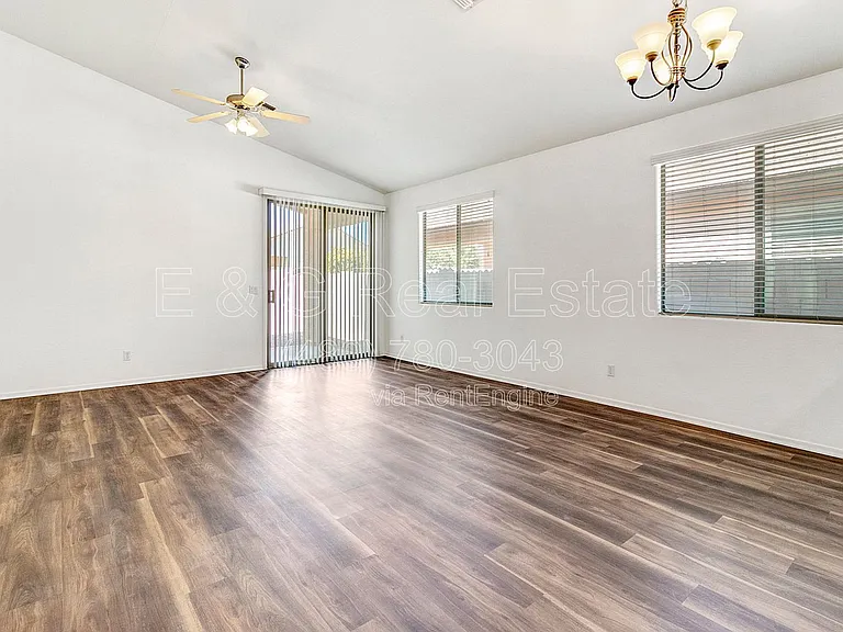 17228 W Elm St — Photo 13