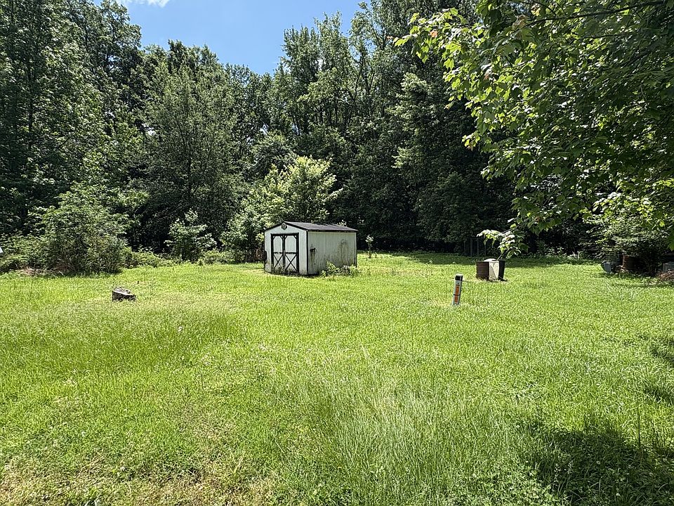 2nd image of 540 Swan Ln