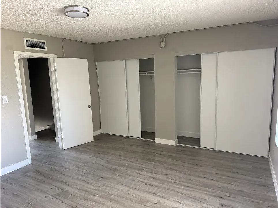 2 bed, 1.5 bath, 1175 sqft, $1,305 — Photo 4
