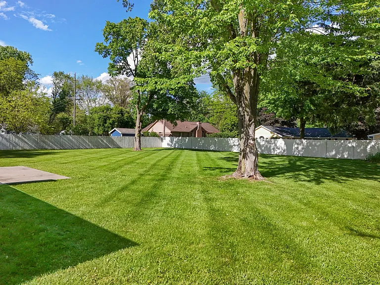 6843 E Dartmoor Rd — Photo 22