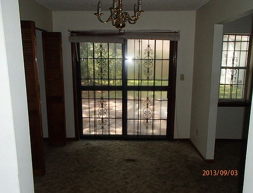 5th image of 2606 Meadow Pl