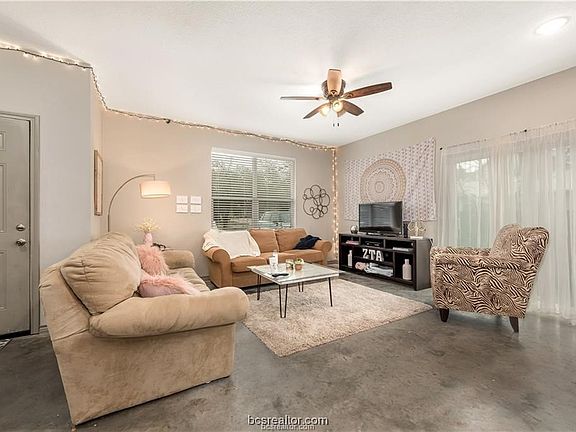 5th image of 1014 Foster Ave #B