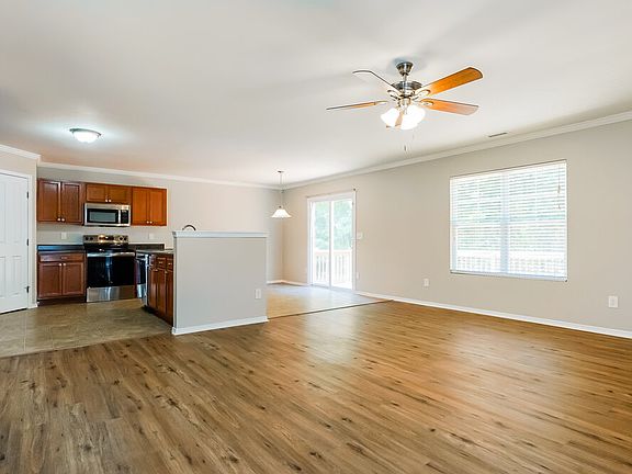 4th image of 3121 Varcroft Rd