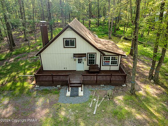 3rd image of 35 Leisure Ln