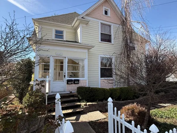 1447 Ellis St, 1447 Ellis St #A, Bellingham, WA 98225