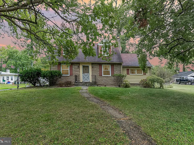 4254 Chapel Rd — Photo 2