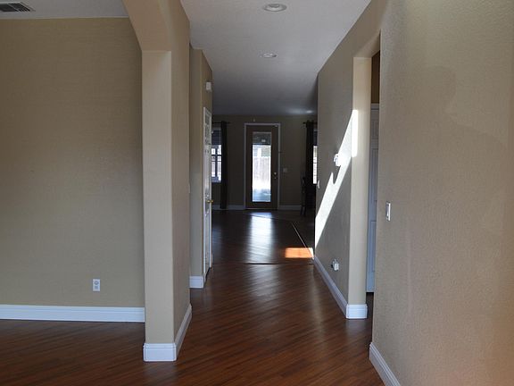 3rd image of 1453 Henley Pkwy