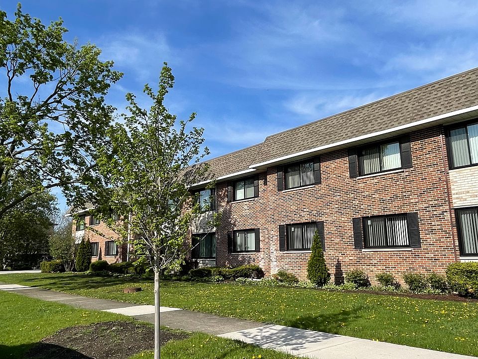 1st image of 1045 S Evergreen Ave #206