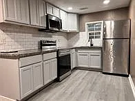1106 Elm St — Photo 4