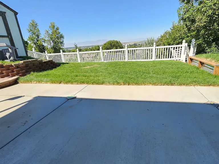 1401 N Peachtree Dr E — Photo 16