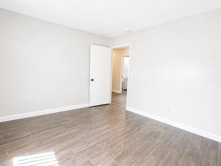 277 S Avenue 52 #1 — Photo 20