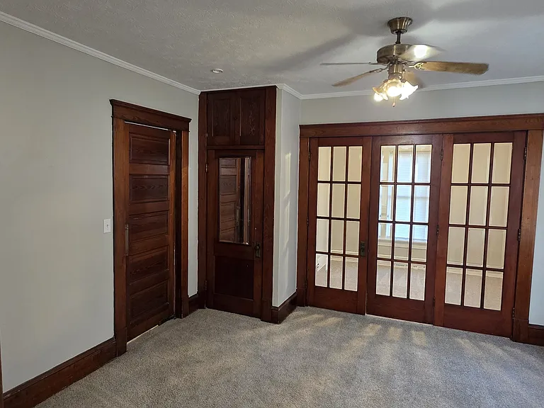 1225 W Osborne St — Photo 20