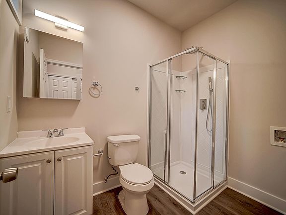 3rd image of 2522 N Chadwick St #7