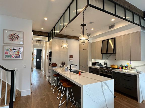 5th image of 135 Sackett St #3