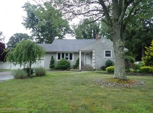 16 Crescent Rd, Holmdel, NJ 07733