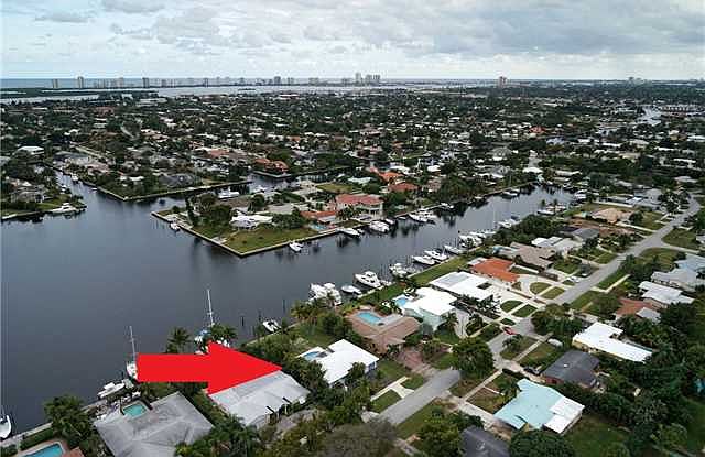 1st image of 764 Lagoon Dr