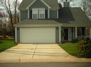 8905 Chesham Dr, Charlotte, NC 28227