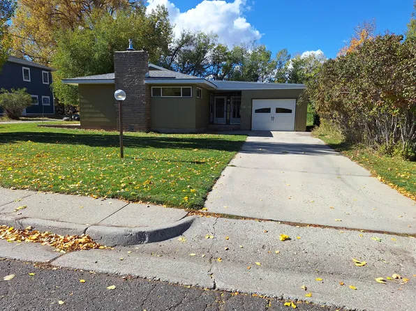843 S 4th St, Lander, WY 82520