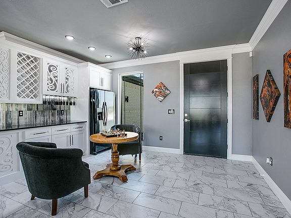 5th image of 5201 Riviera Ln