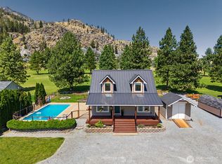 93 Golf Course Dr, Pateros, WA 98846