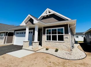 463 Papermill Cir, Kimberly, WI 54136