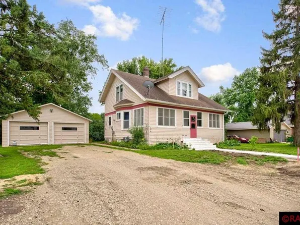 109 W Allyn St, Janesville, MN 56048