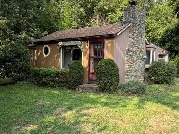3844 Hamilton Rd, Erie, PA 16510