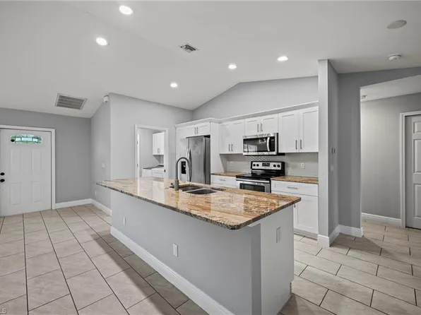 18428 Heather RD, FORT MYERS, FL 33967