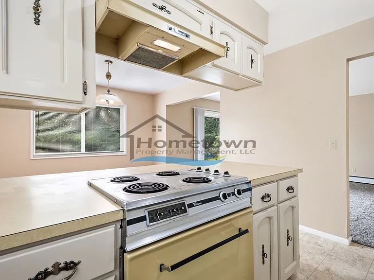 2432 & 2433 E Stowe Ct — Photo 33